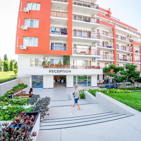 Panorama Apartment *